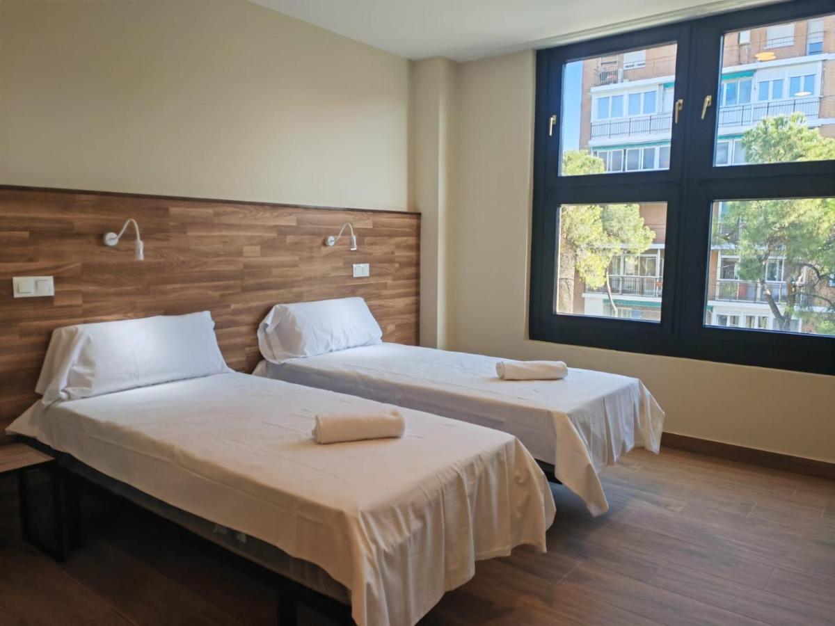 Apartahotel Golden Alcala 阿尔卡拉德荷那利斯 外观 照片