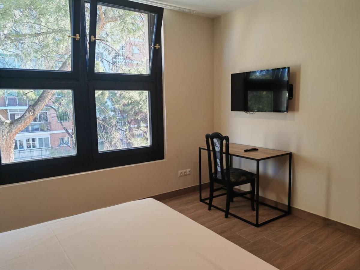 Apartahotel Golden Alcala 阿尔卡拉德荷那利斯 外观 照片
