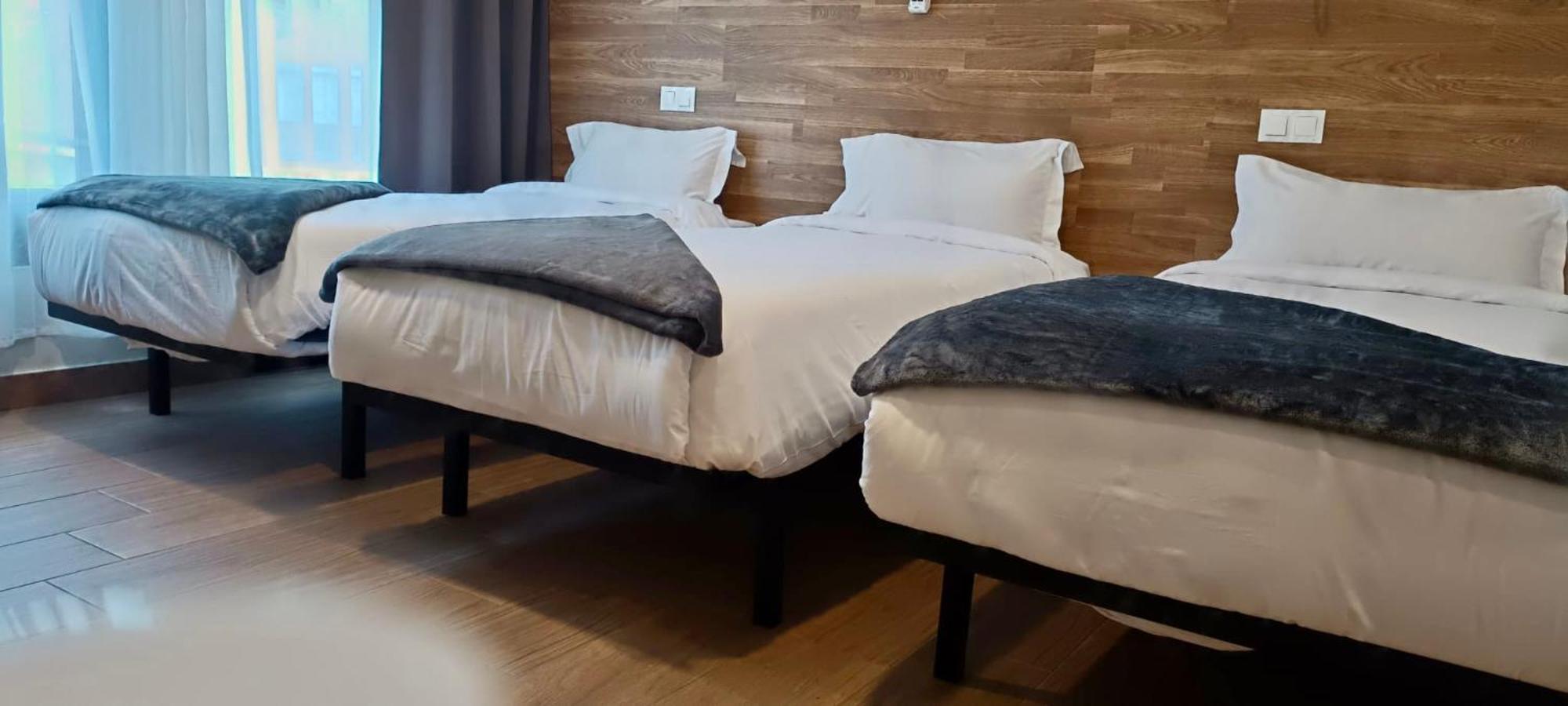 Apartahotel Golden Alcala 阿尔卡拉德荷那利斯 外观 照片