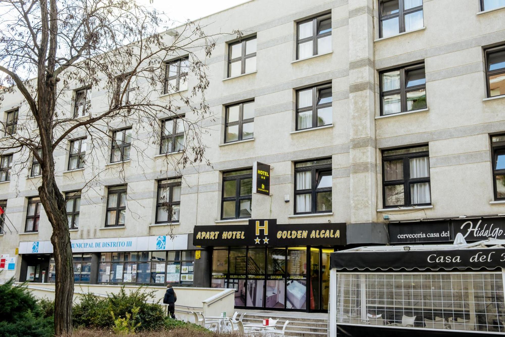 Apartahotel Golden Alcala 阿尔卡拉德荷那利斯 外观 照片
